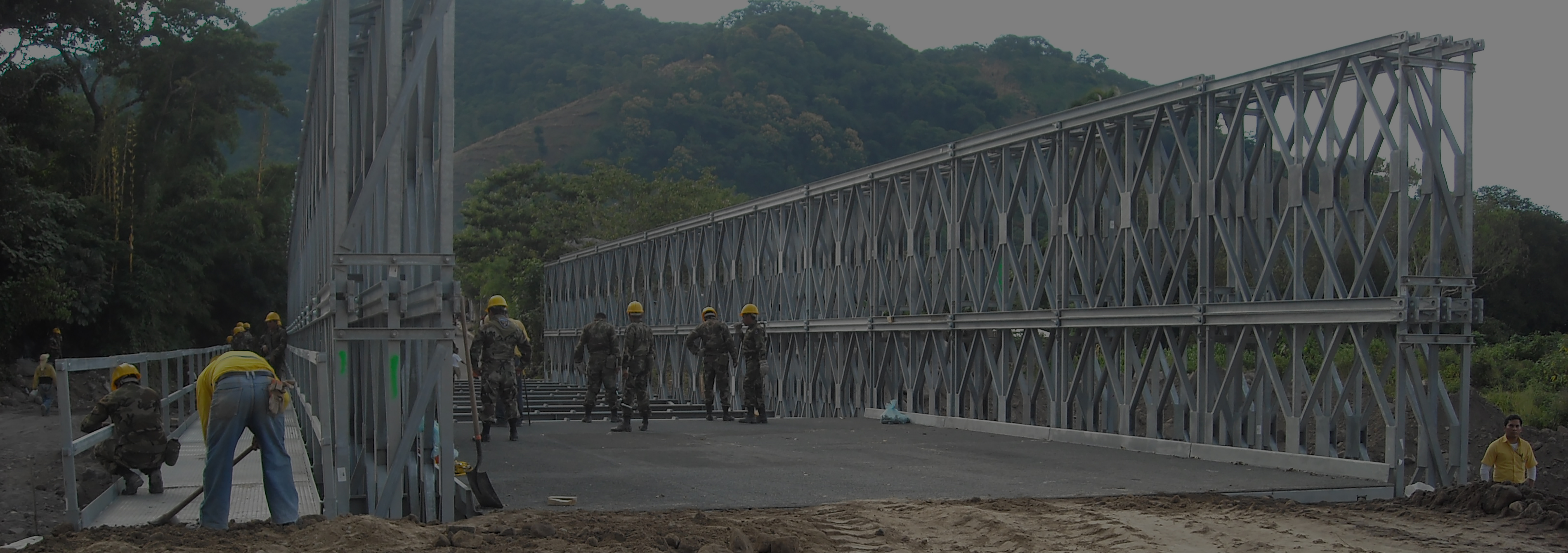 Pont militaire Acrow à intervalle sec