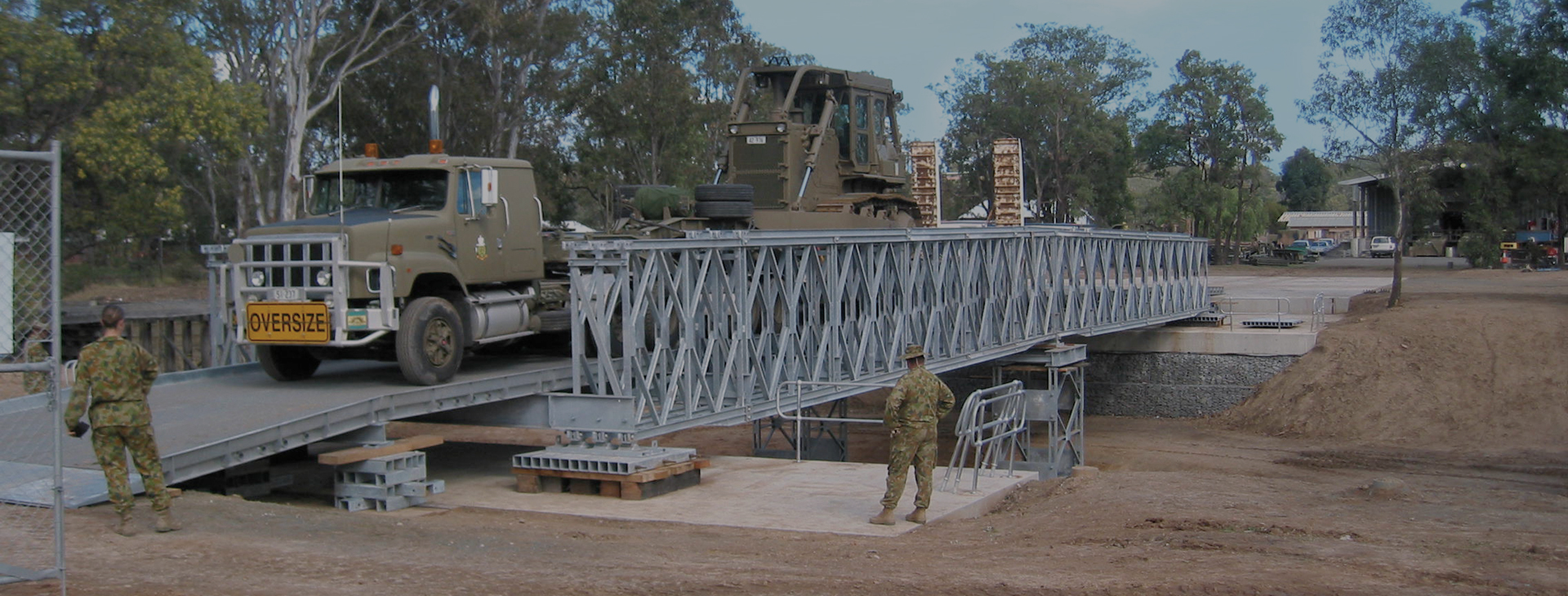 Puente militar de la brecha seca