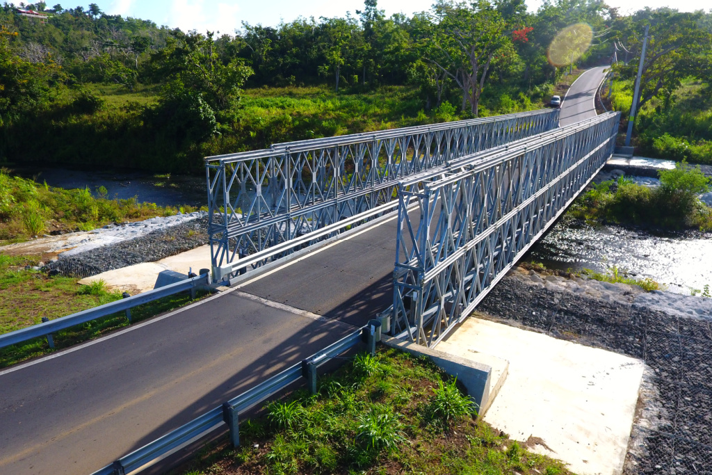 Pont Acrow 700 XS