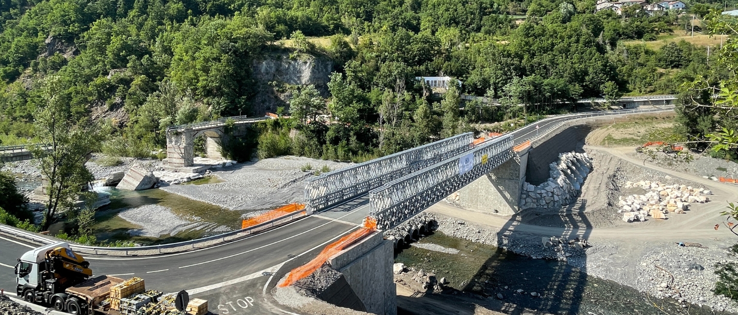 Acrow provides rapid response and installation to replace collapsed bridge