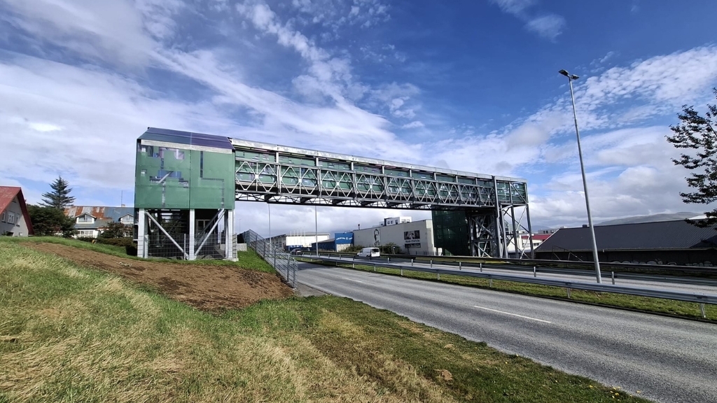 Pont piétonnier Acrow à Reykjavik, Islande